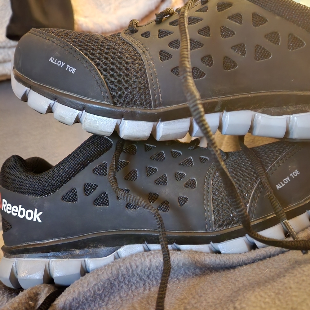 Womens shoes